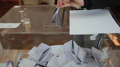 ЦИК възложи повторно въвеждане на данните от изборните протоколи
