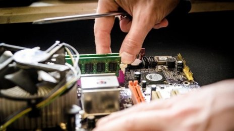 Пазарът на труда не работи, предупреди експерт