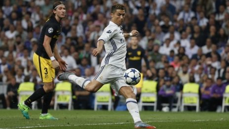 Adidas - истинският победител от футболните първенства в Европа