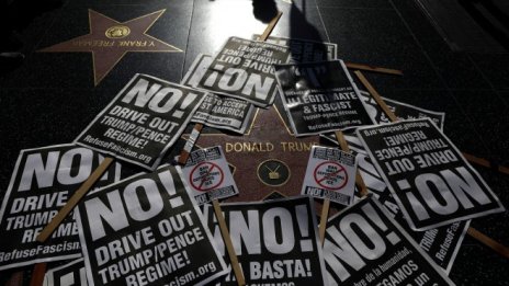 WikiLeaks предлага 100 хил. долара за записи от разговори между Тръмп и Коми