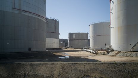 Цените на петрола се стабилизират в очакване на повишение на добива от ОПЕК+*