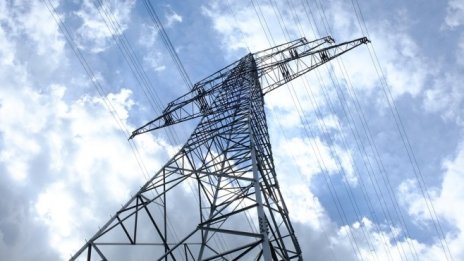 Отварянето на енергийния пазар затъва в чакане на законодателни промени