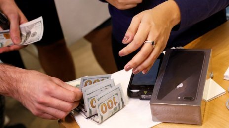 Активността на сектора на услугите в САЩ е нараснала с най-бърз темп от 12 г.