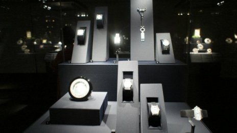 Cartier представи времето като луксозна стока