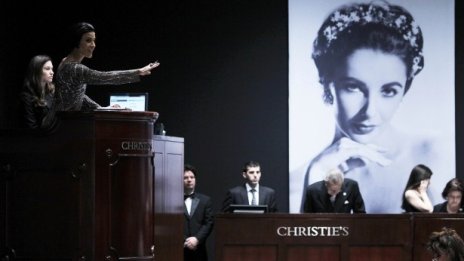 Продадоха на търг портрет на Елизабет Тейлър от Анди Уорхол
