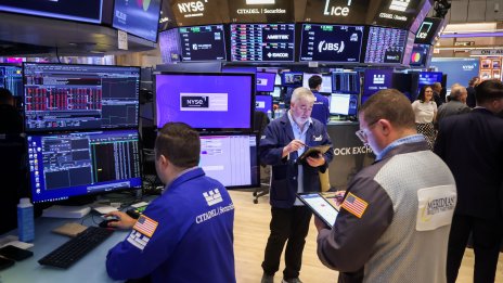 Световната IPO активност се срива през 2025 г. заради митата и волатилността