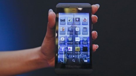 Акциите на BlackBerry поскъпнаха заради огромна поръчка за новите устройства