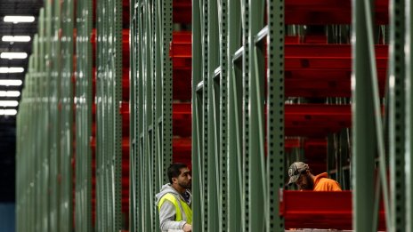 Ръстът на новите работни места в САЩ се забавя повече от очакваното