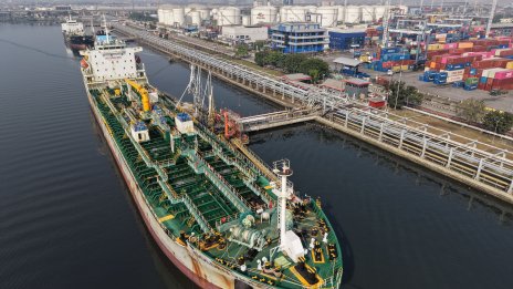 Цената на сорта Брент скочи над 85 долара за барел за първи път от месец*