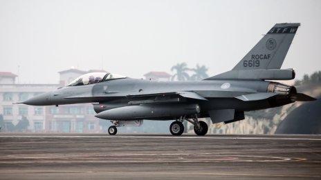 Парламентът прие средствата за F-16 да стоят на сметка в САЩ