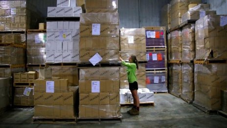 Оборотите в търговията на дребно леко се ускориха през юли