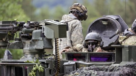 Украинските военни попадат под обстрела на усилващата се руска артилерия