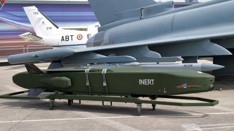 Заради бавната контраофанзива Киев може да получи ракети Taurus и ATACAMS