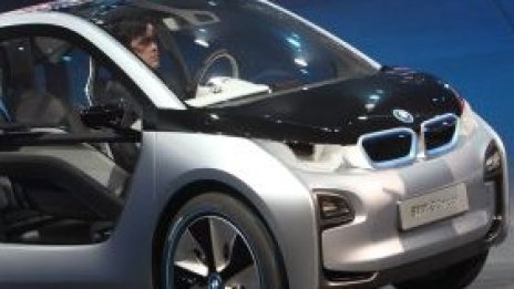 Търсенето на луксозни коли в Китай подкрепи ръста на печалбата на BMW 
