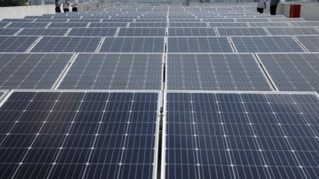 Как фотоволтаични системи помагат на стъкларската индустрия у нас?