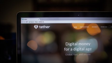 Tether пуска стейбълкойн, свързан с британския паунд