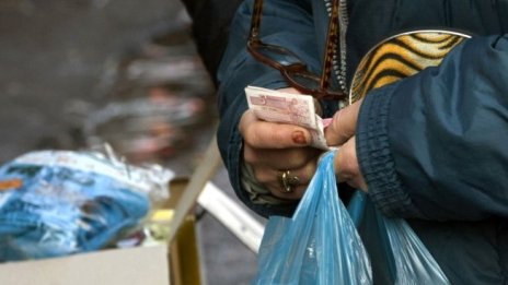 Над 411 млн. лева са предвидени по програма за подпомагане на най-бедните у нас