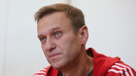 Навални получи ефективна присъда от 3,5 години затвор в Русия