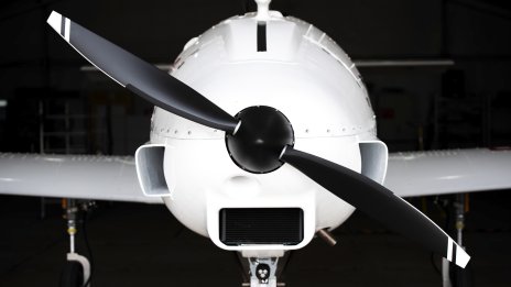 Пътят на "Черния лебед" от "чертежа на салфетка" до първия полет