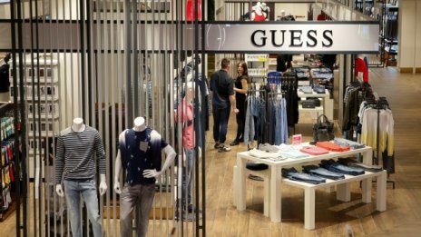 ЕС глоби Guess с 40 млн. евро заради блокиране на трансгранични продажби