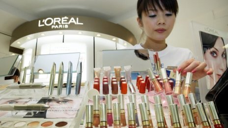 L'Oreal дава 843 млн. долара за китайски маски за лице  