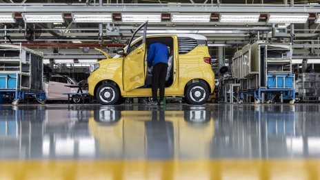 Продажбите на автомобилния пазар в Китай нарастват с над 32% през август