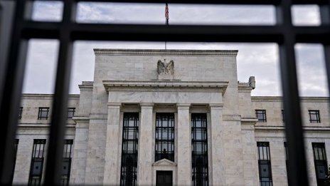 Фед разширява кредитната си програма в битката срещу коронакризата