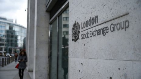 Европейските борси започват седмицата на червено