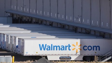 Walmart повиши прогнозите си за приходи и печалби въпреки логистичните проблеми