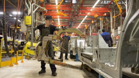 Производството на Ford в Европа продължава да страда от недостига на чипове