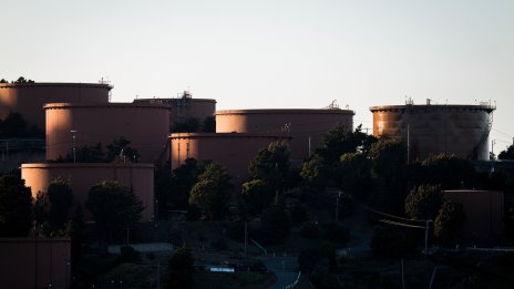 Петролът поскъпва насред спекулации за облекчаване на Covid мерките в Китай*