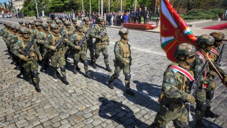 Правителството отпуска 100 млн. лева на Министерството на отбраната