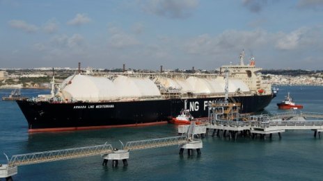 Спряха два големи товара с втечнен газ от САЩ заради коронавируса