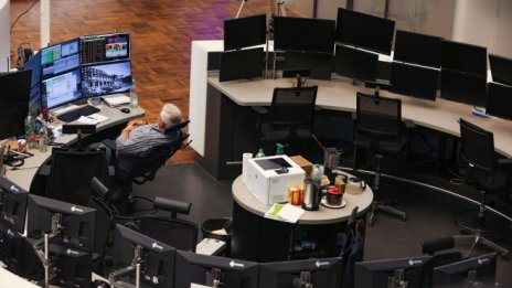 Почти без промяна Dax остана в близост до рекорда си