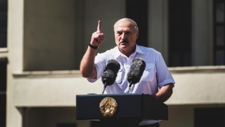 Как западните фирми финансират пропагандата на Лукашенко