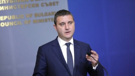 Вл. Горанов: Няма да има мораториум върху плащането по кредитите