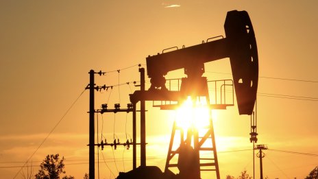 Икономическите тревоги натежават над съкращенията на добива на петролните пазари*