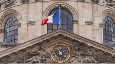 Макрон прие оставката на премиера Габриел Атал