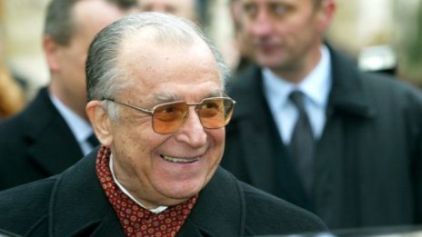 Йон Илиеску все пак ще понесе отговорност за репресиите в Румъния през 1990 г.