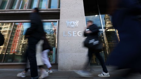 Европейските фондови борси затвориха с умерени понижения 