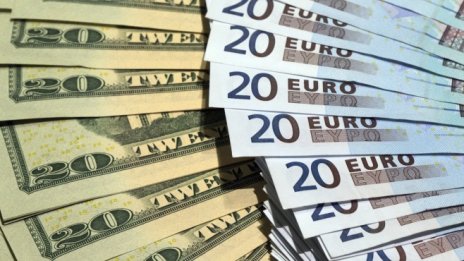Ралито на еврото спрямо долара продължава