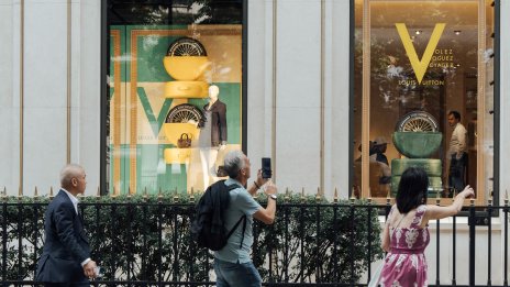 Силният отчет даде тласък на акциите на LVMH