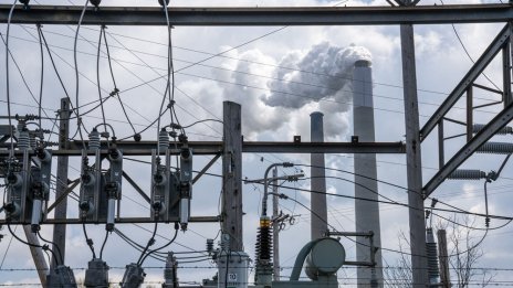 Полша влага 15 млрд. долара в подготовка на енергийната мрежа за ВЕИ и ядрените централи