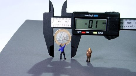 Димитър Събев: Ще изчакаме поне до лятото, преди да видим понижаване на лихвите