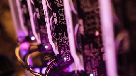 Nvidia или биткойн – коя е по-добрата инвестиция? 