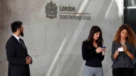 Слабите отчети и коронавирусът отново помрачиха настроението на европейските борси