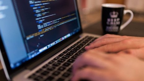Внедряването на AI и анализът на Big Data са водещие тенденции в ИТ индустрията