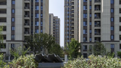 Няма светлина в тунела: Спадът на цените на жилищата в Китай продължава и през ноември