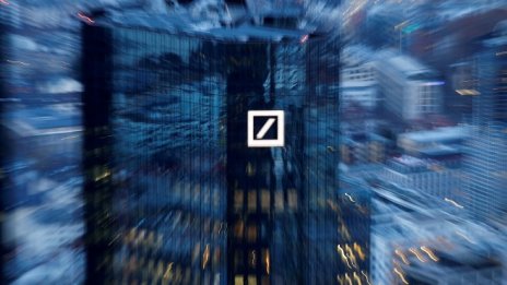 Защо Тръмп ще съди Deutsche Bank и Capital One