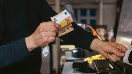 Инфлацията в еврозоната стига най-високото си ниво от септември 2023 г. през април